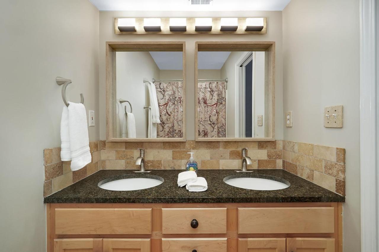 Restaurant Row Townhouse 2 King Bedrooms Louisville Luaran gambar