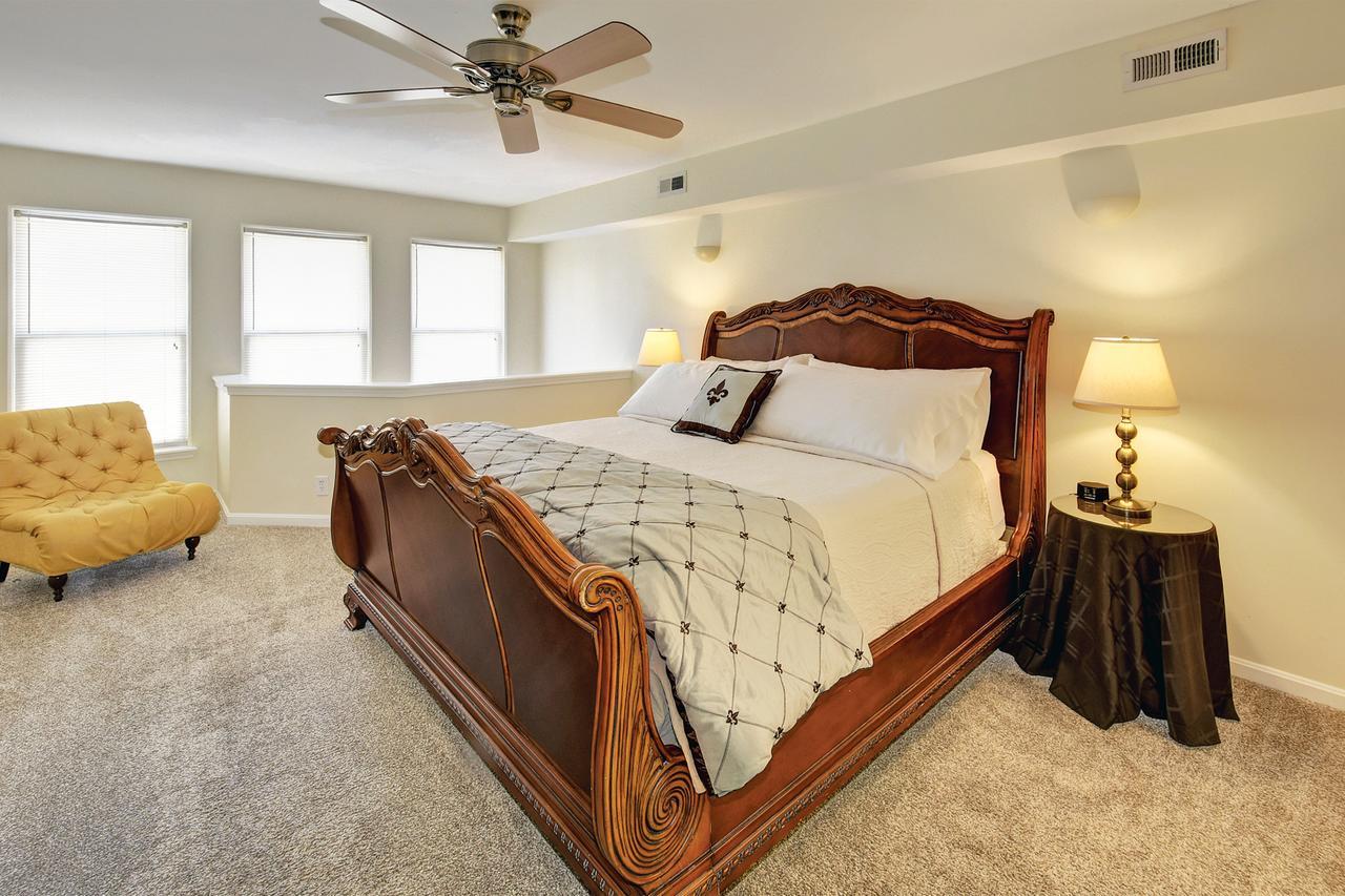 Restaurant Row Townhouse 2 King Bedrooms Louisville Luaran gambar