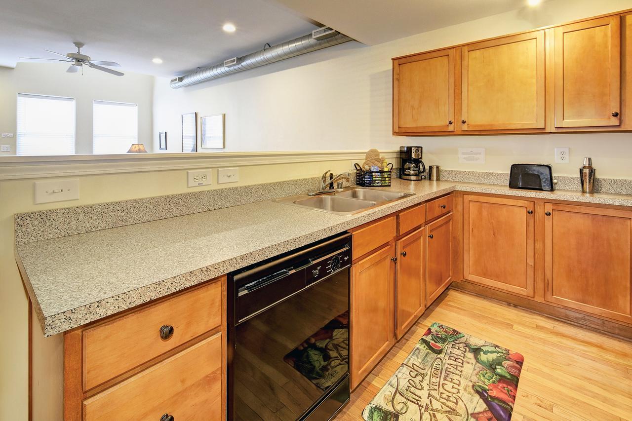 Restaurant Row Townhouse 2 King Bedrooms Louisville Luaran gambar
